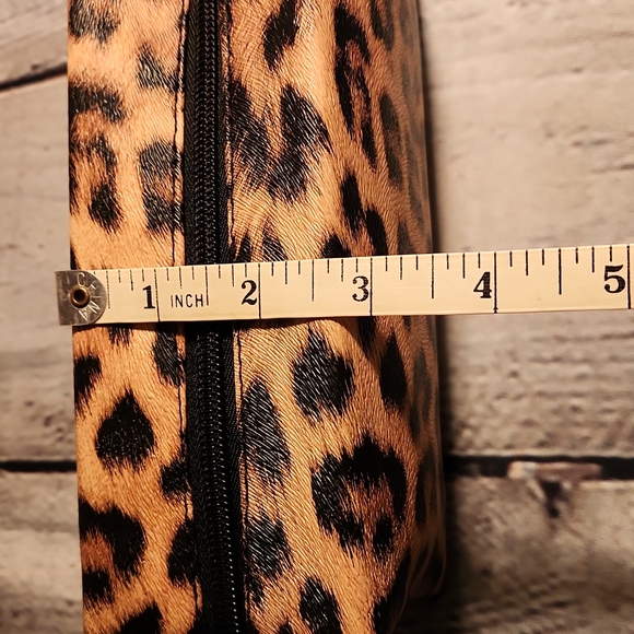 Makeup Bag - Picture 5 of 6